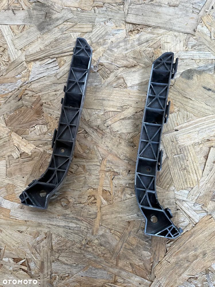 ŚLIZG MOCOWANIE ZDERZAKA PRAWE HYUNDAI I40  86516-3Z000