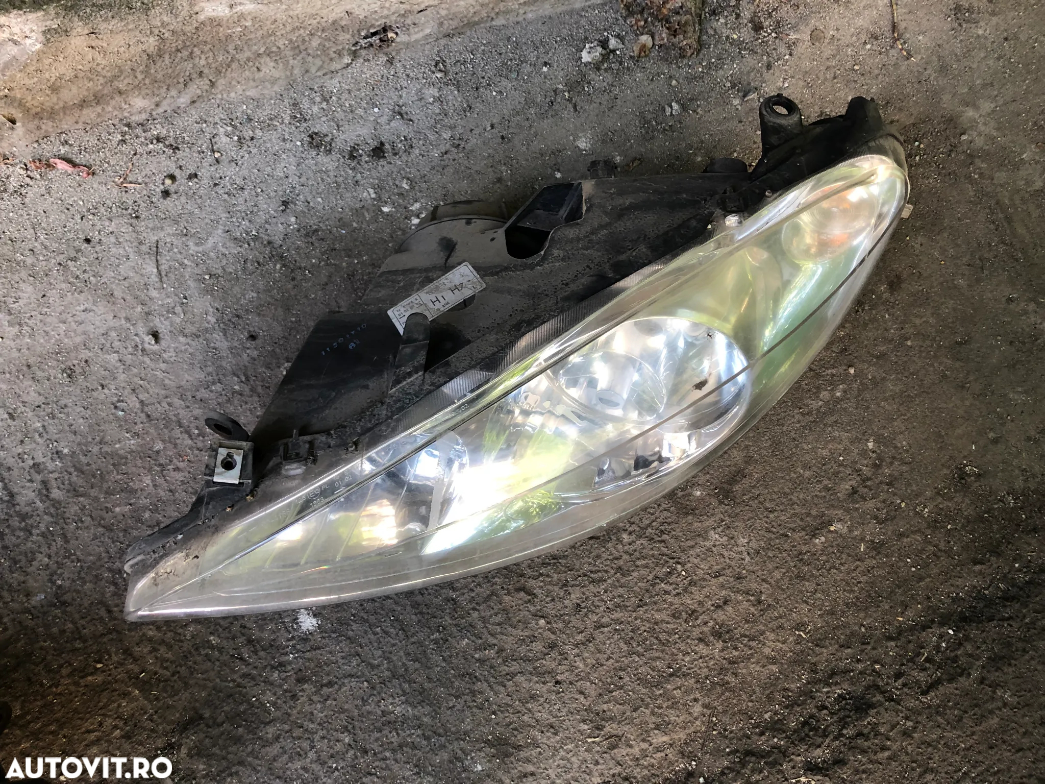 Far stanga/Far dreapta Peugeot 307 2002 - 12