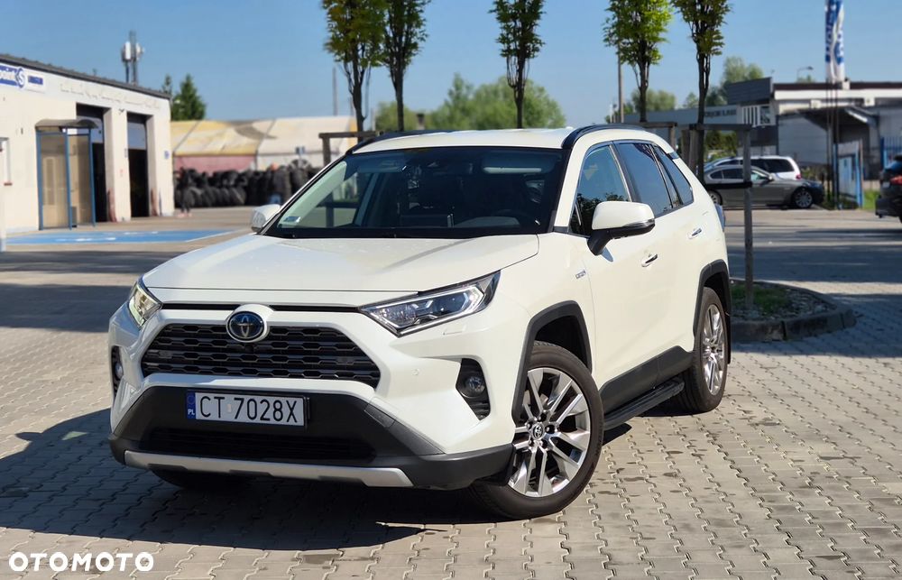 Toyota RAV4 - 1