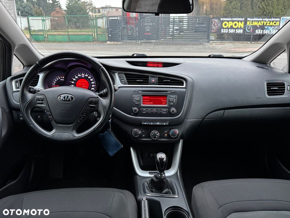 Kia Ceed 1.6 GDI Vision - 28