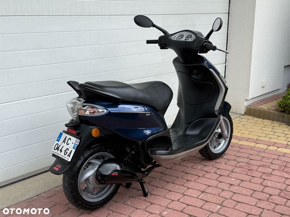 Piaggio FLY - 7