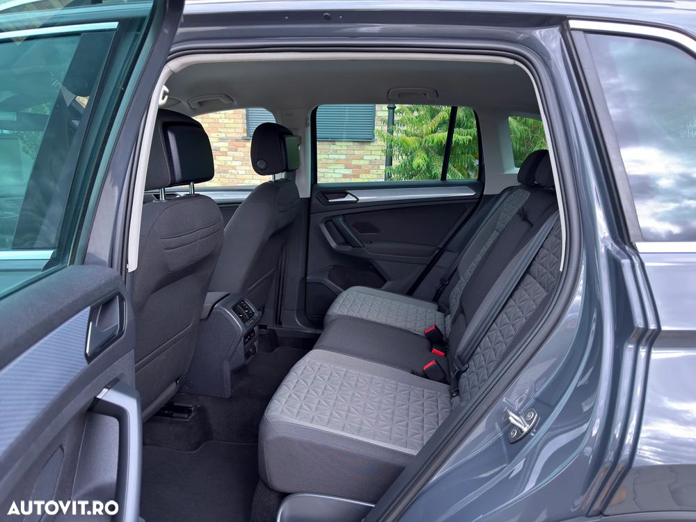 Volkswagen Tiguan - 11