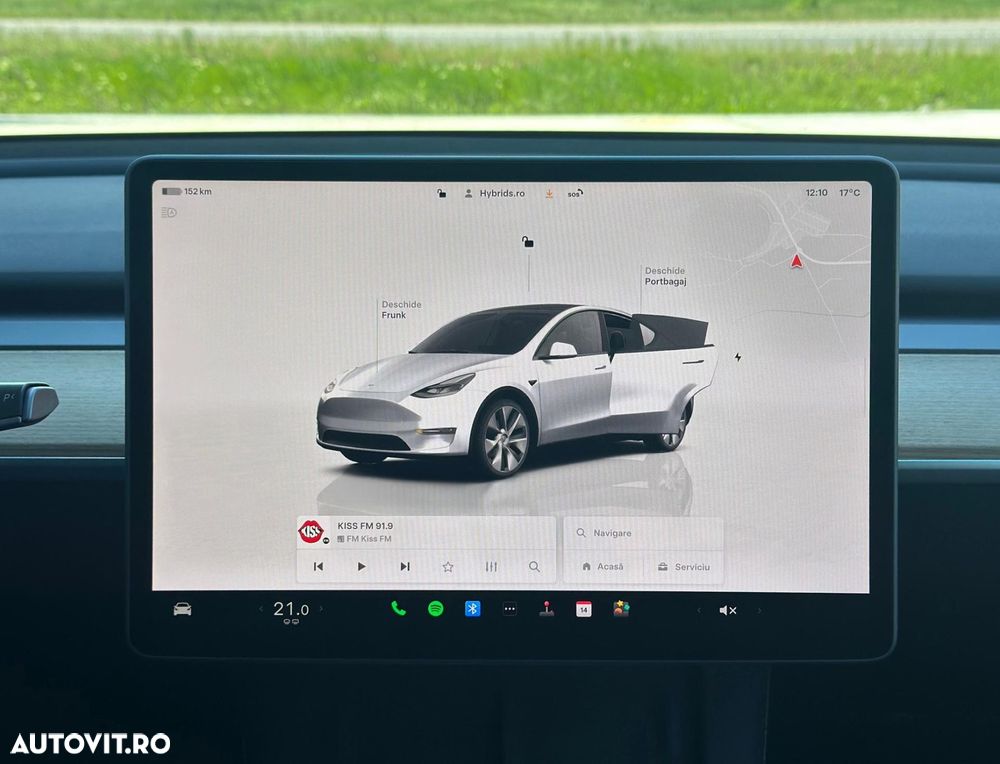 Tesla Model Y Long Range Dual Motor AWD - 26