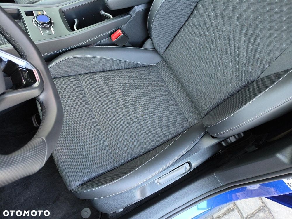 Volkswagen T-Roc 1.5 eTSI R-Line DSG - 23