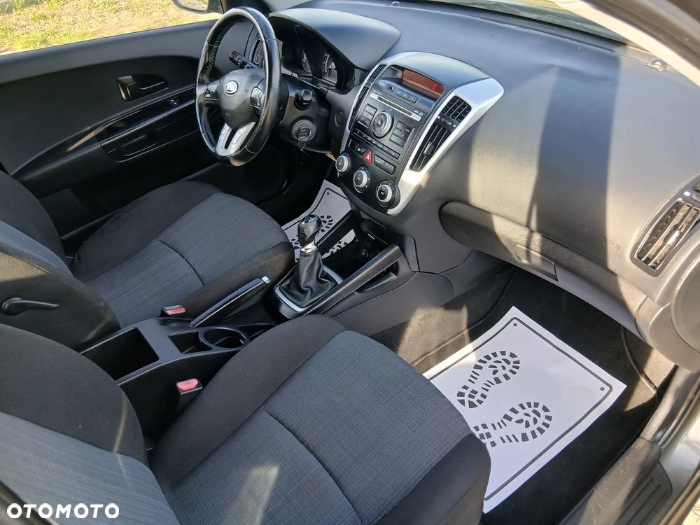 Kia Ceed 1.6 CVVT Vision - 33