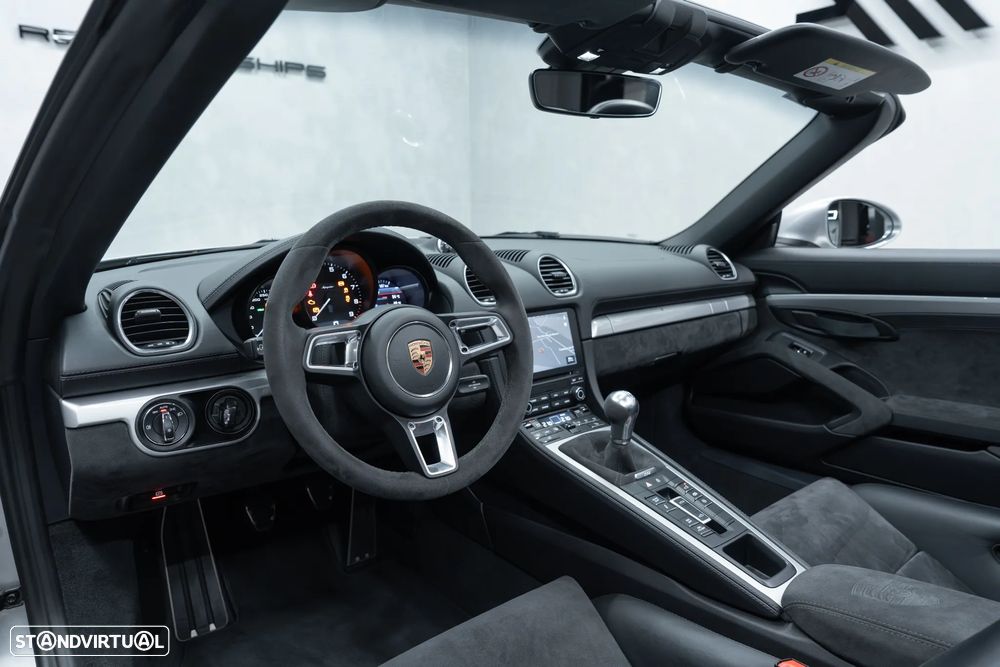 Porsche 718 Spyder Standard - 18