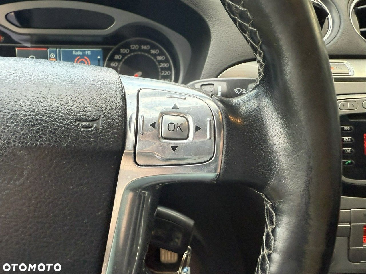Ford S-Max - 19