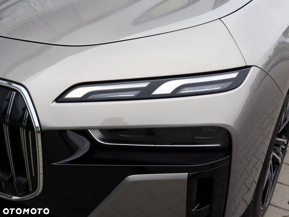 BMW Seria 7 - 27