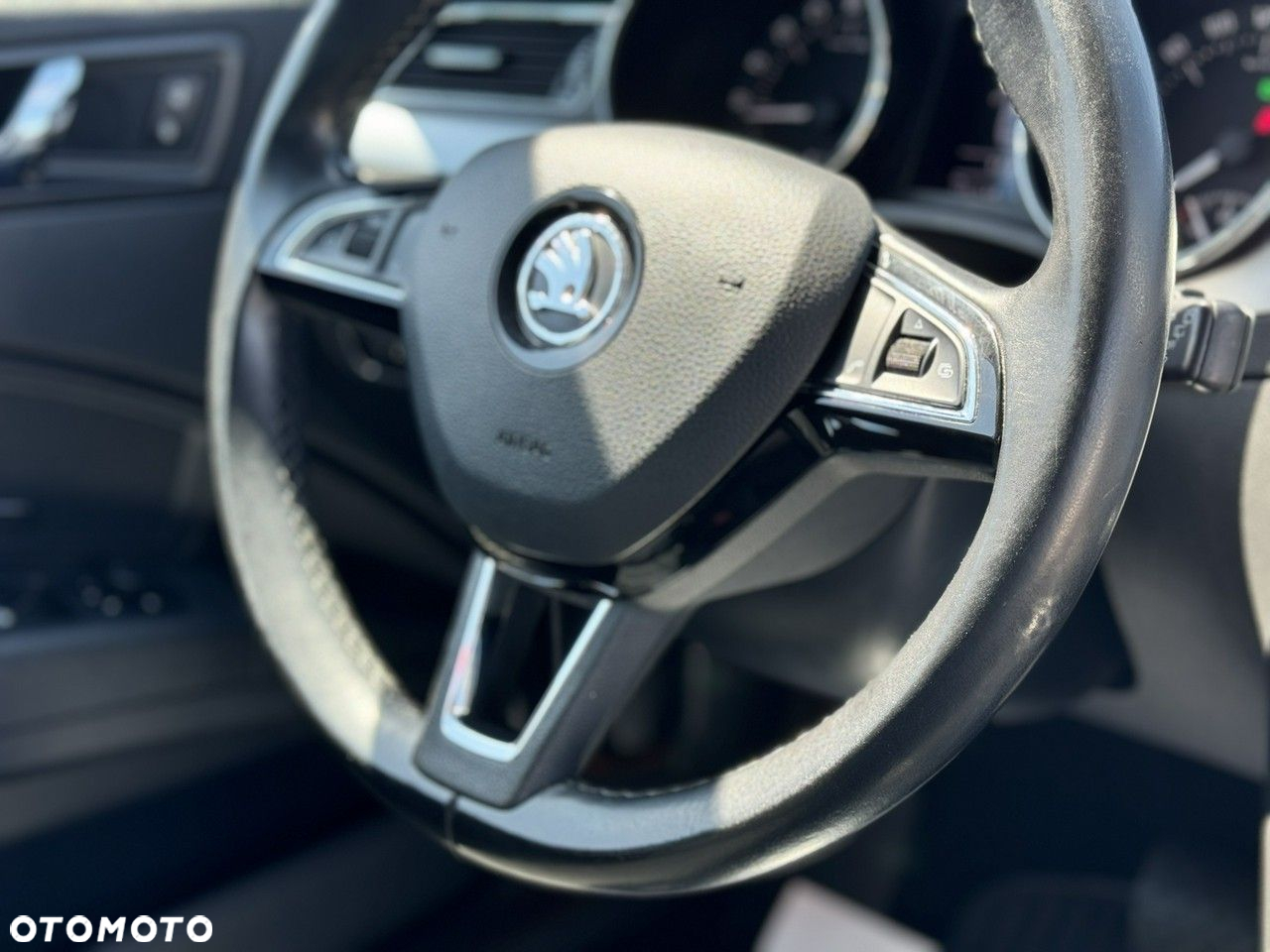 Skoda Superb 2.0 TDI 4x4 Elegance DSG - 32