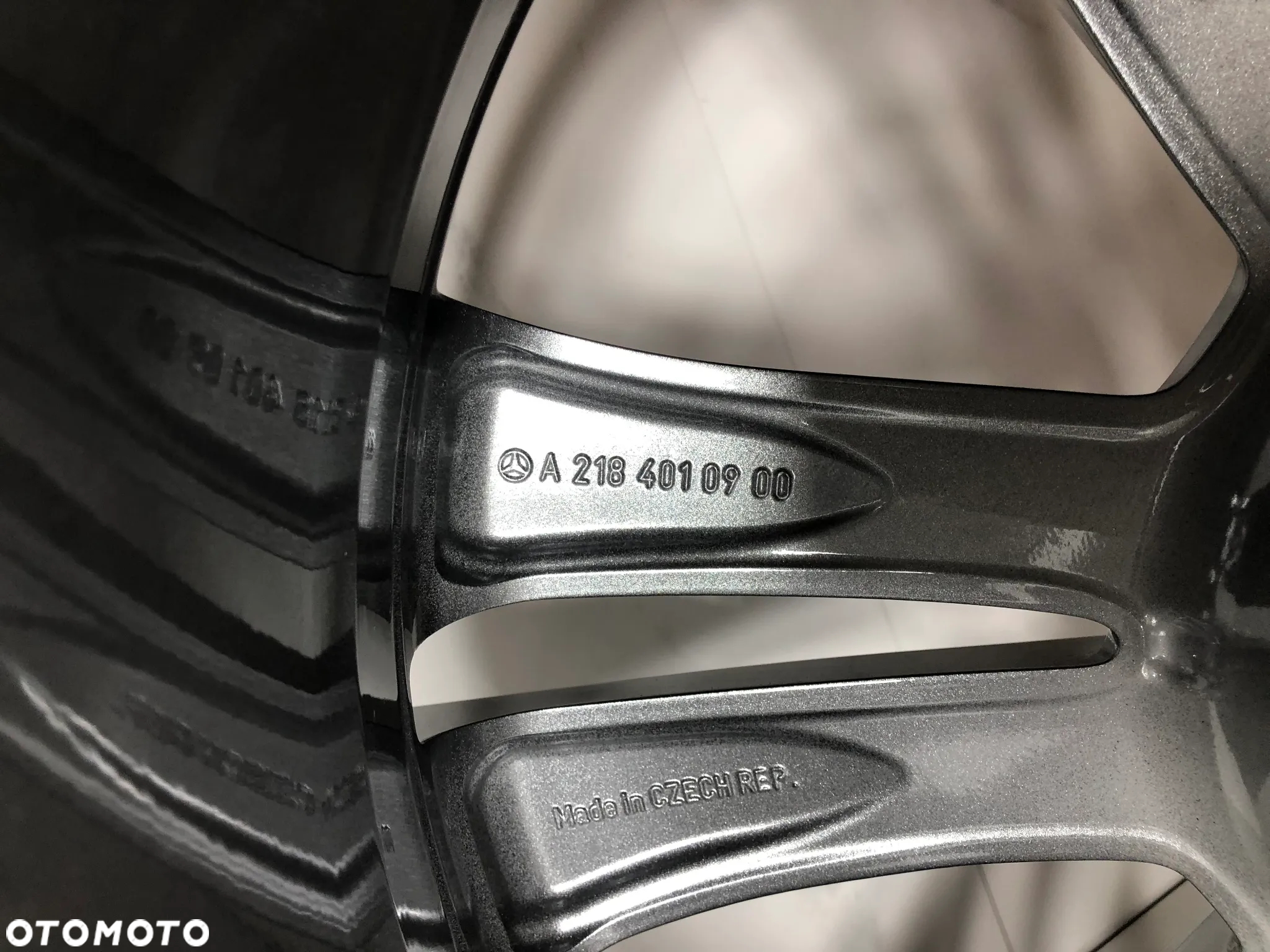 Felga aluminiowa Mercedes Benz CLS W218  8.5 J x 19 cali 5x112 ET 34  A2184010900 POTESTOWA MINIMALNY PRZEBIEG - 7