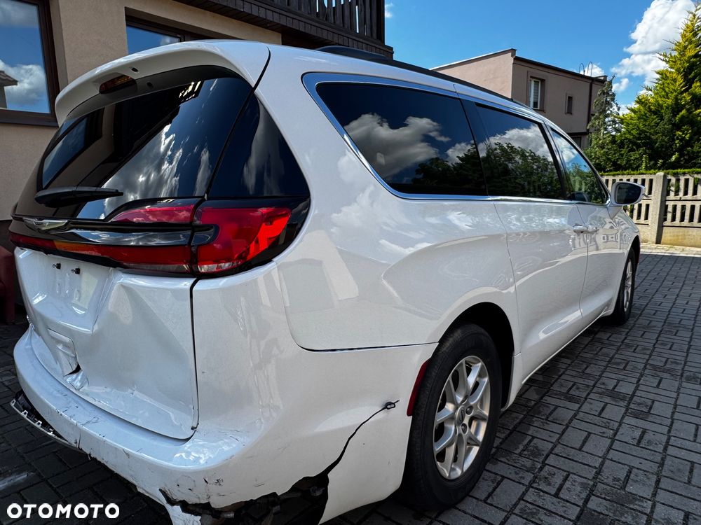 Chrysler Pacifica - 8