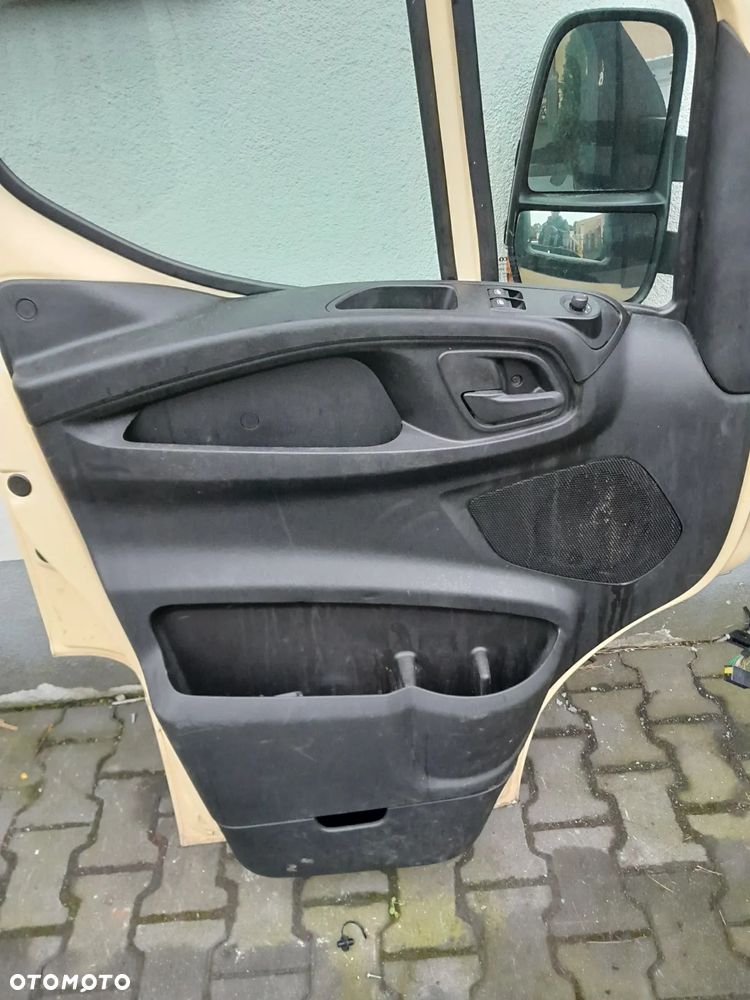 Boczek lewy Iveco Daily 14- - 1