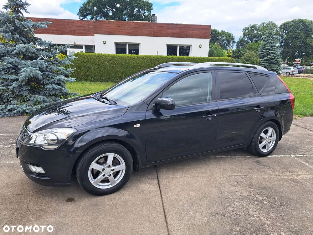 Kia Ceed 1.6 L - 10