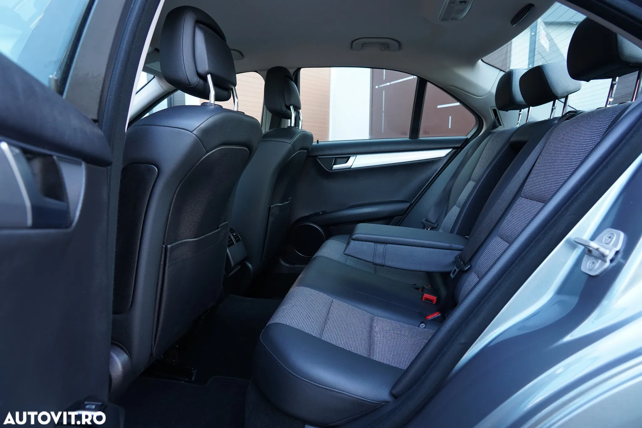 Mercedes-Benz C 220 (BlueTEC) d 7G-TRONIC Avantgarde - 8