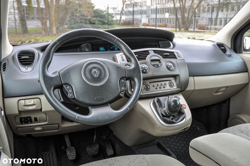 Renault Scenic 1.9 dCi FAP Conquest - 9