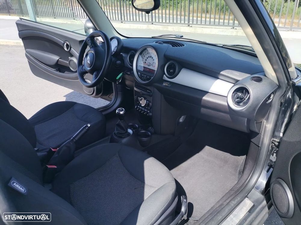 MINI 3 Portas One D - 9