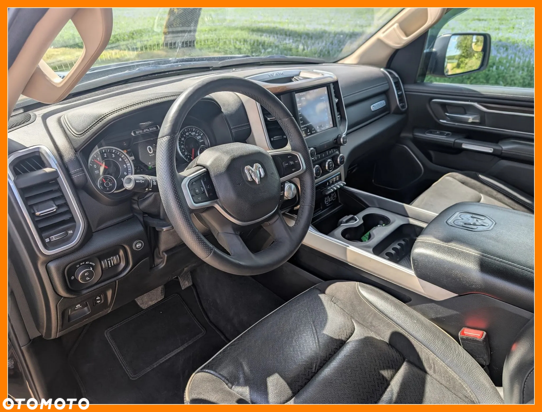 RAM 1500 Crew Cab Laramie - 14