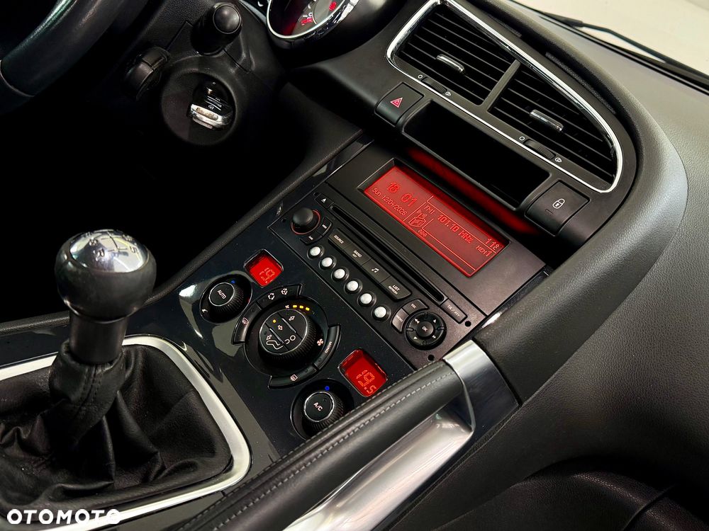 Peugeot 3008 1.6 Active - 16