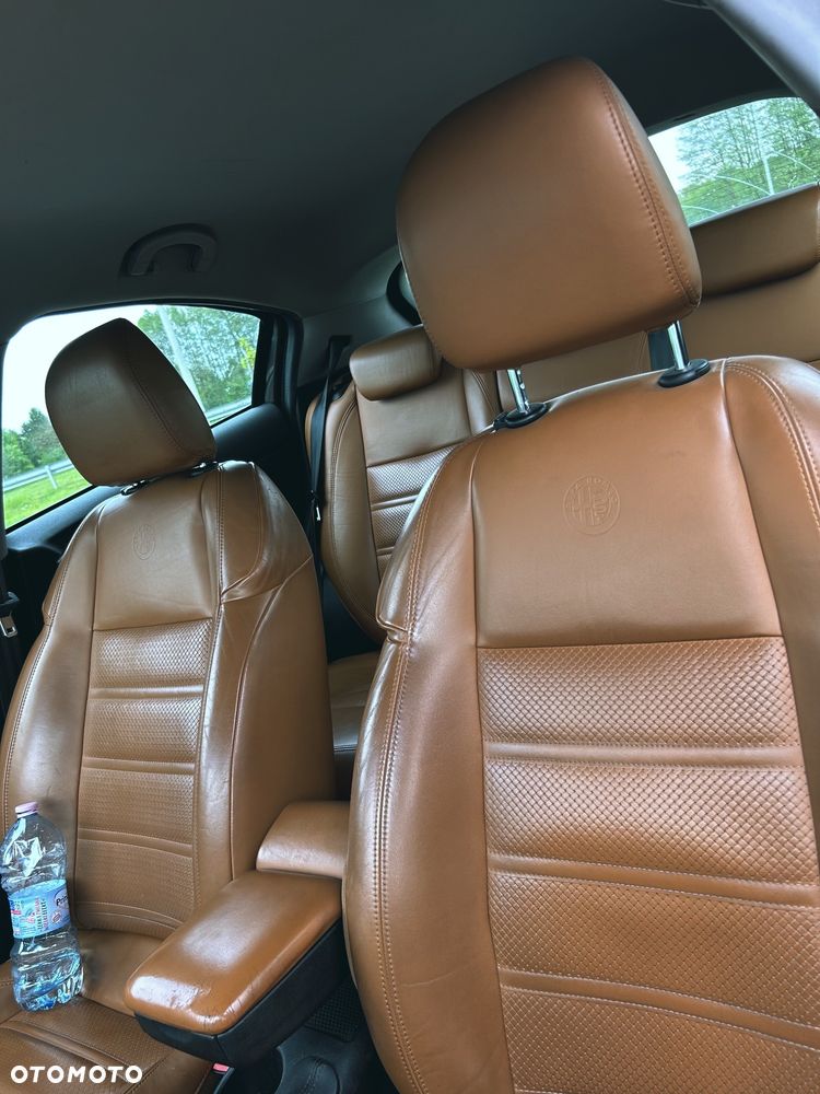 Alfa Romeo Giulietta 1.6 JTDM Distinctive - 10