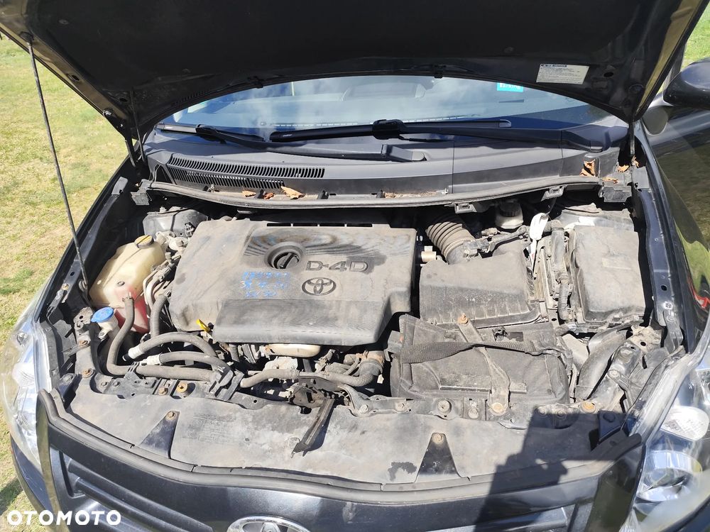 Toyota Auris 2.0 D-4D - 9