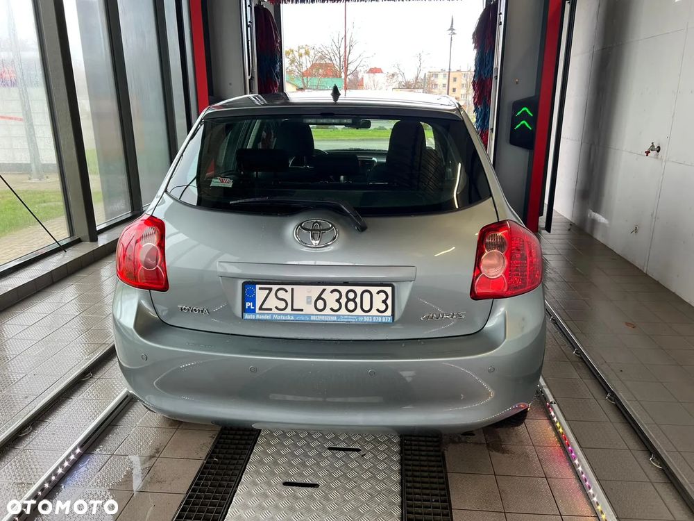 Toyota Auris 1.4 VVT-i Team - 3