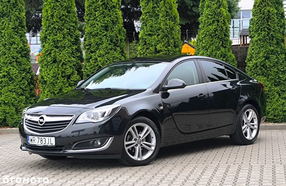 Opel Insignia 1.6 SIDI Turbo ecoFLEX Start/Stop Edition - 2