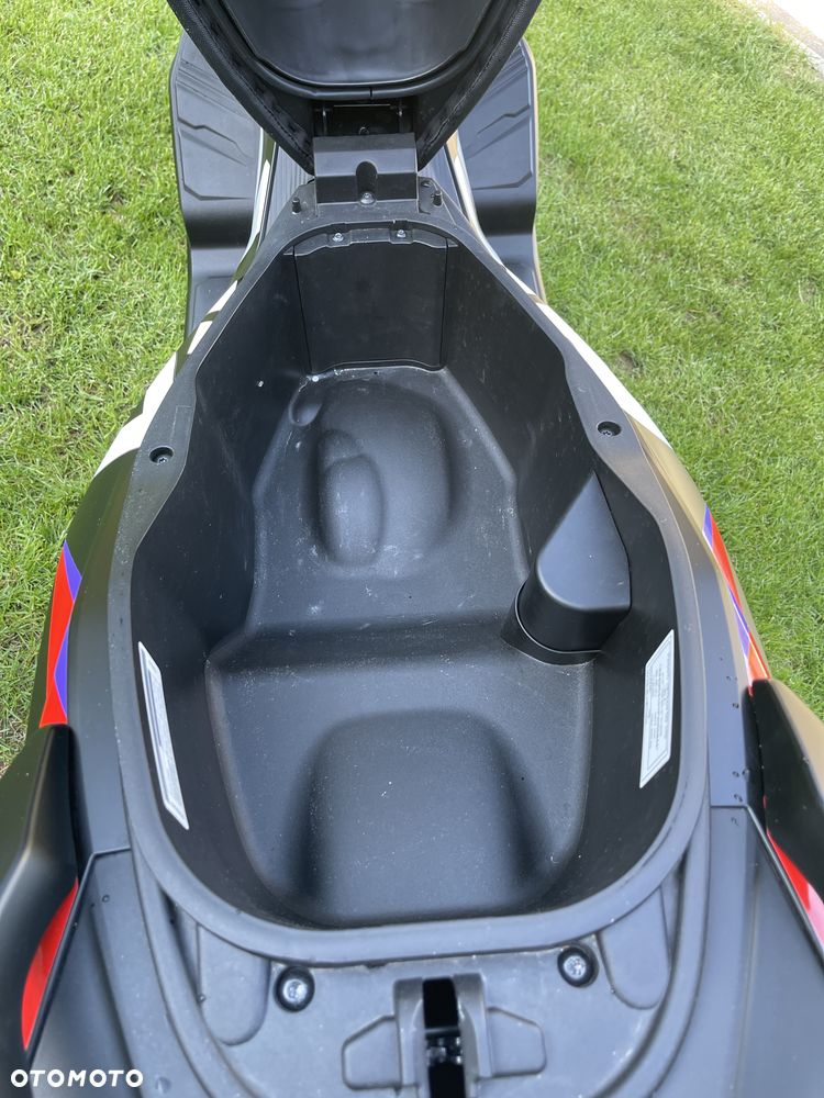 Aprilia SR - 17