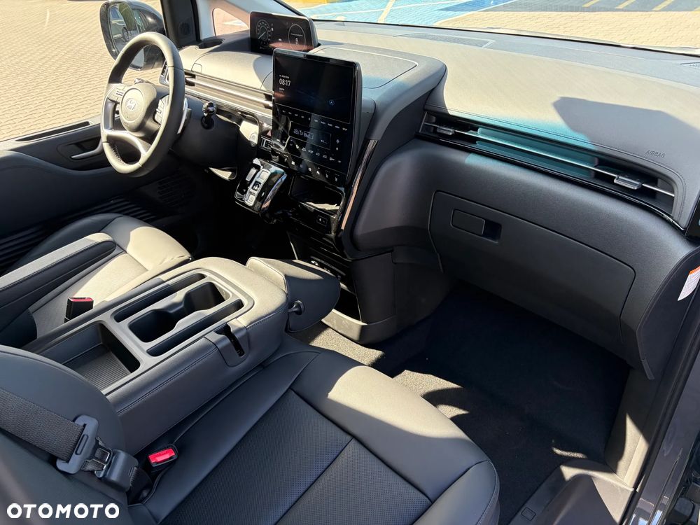 Hyundai Staria 1.6 T-GDI HEV Smart VIP - 13