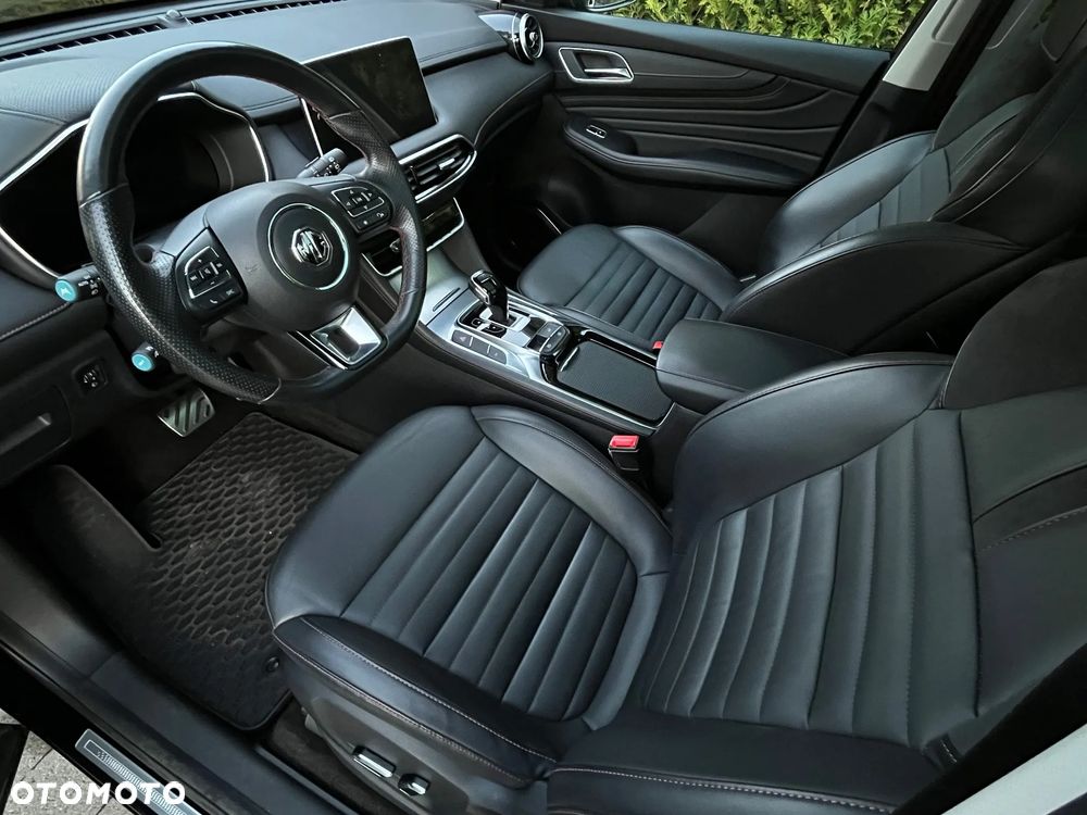 MG EHS Luxury - 12