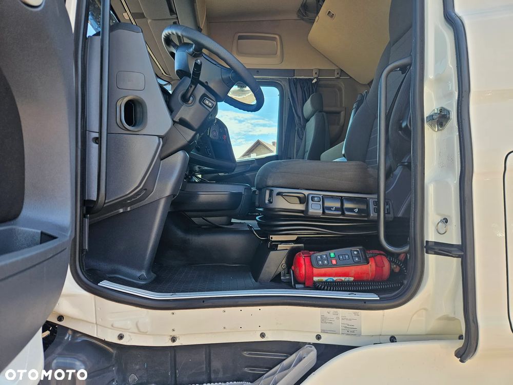 Scania R 450*ZAWIESZENIE PRZÓD I TYŁ PODUSZKA*Retarder*Opony 315/70/r22.5 - 12