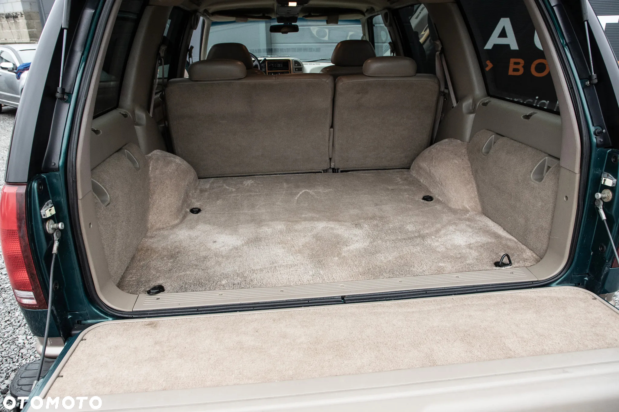 Chevrolet Tahoe - 31