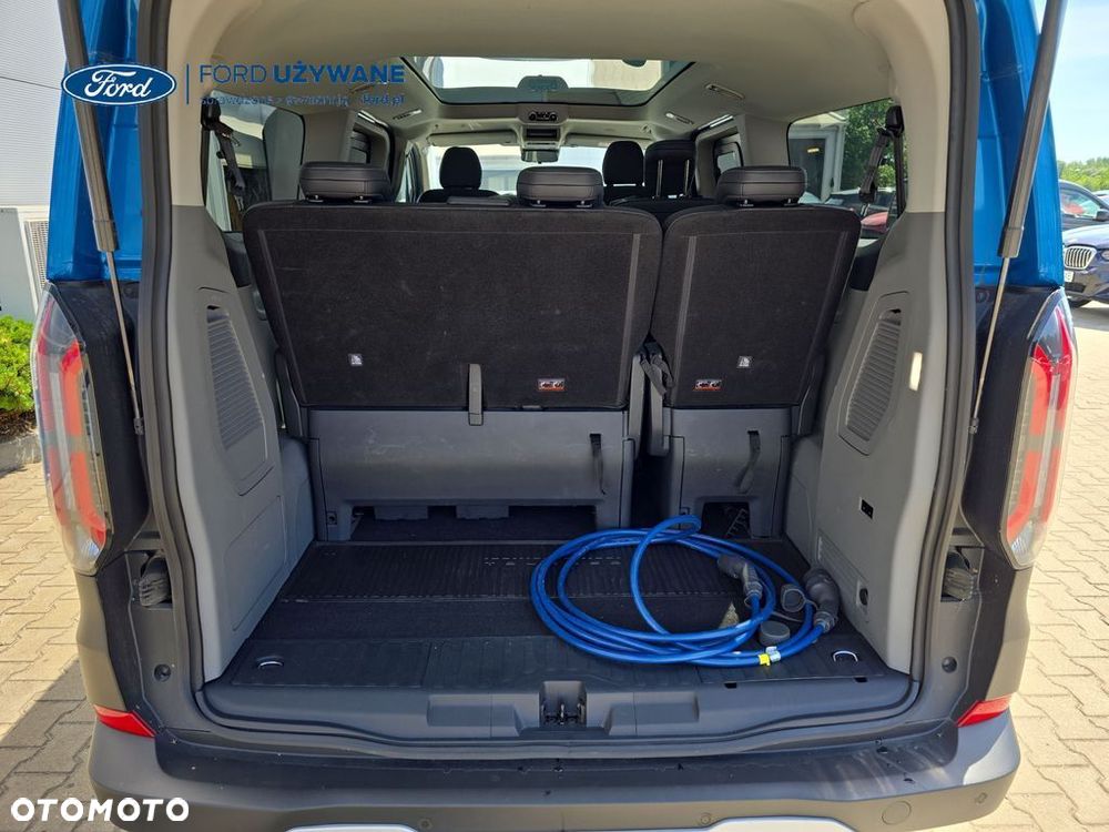 Ford Tourneo Custom - 11