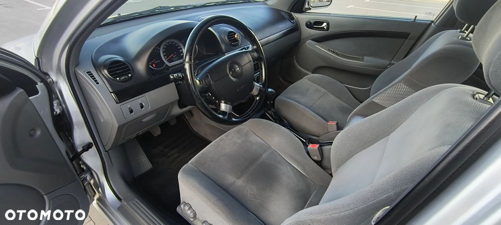 Chevrolet Lacetti 1.6 SX - 11