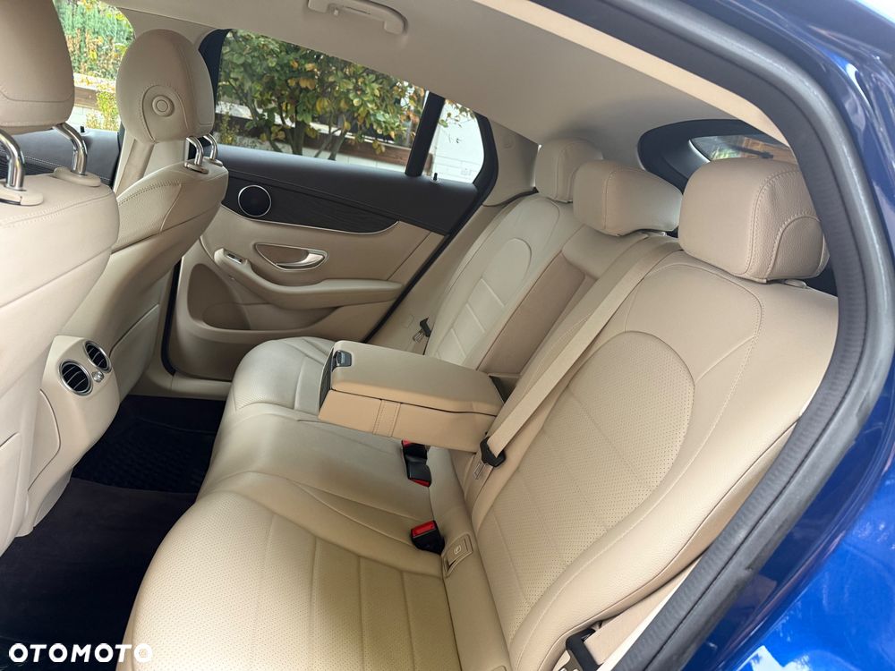 Mercedes-Benz GLC 200 d 4Matic 9G-TRONIC AMG Line - 21