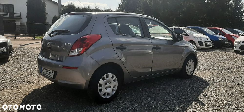 Hyundai i20 - 13