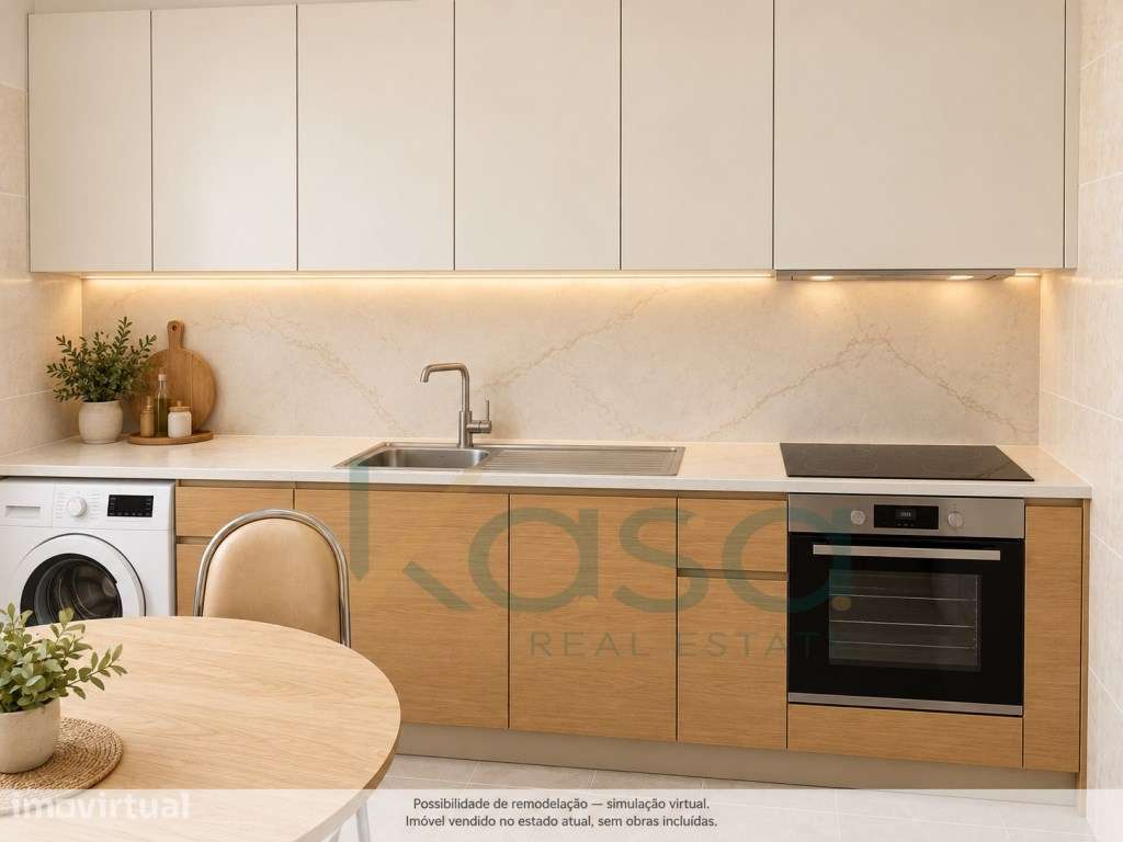 Moradia T2 com logradouro e potencial de remodelação no Lavradio - Grande imagem: 4/17