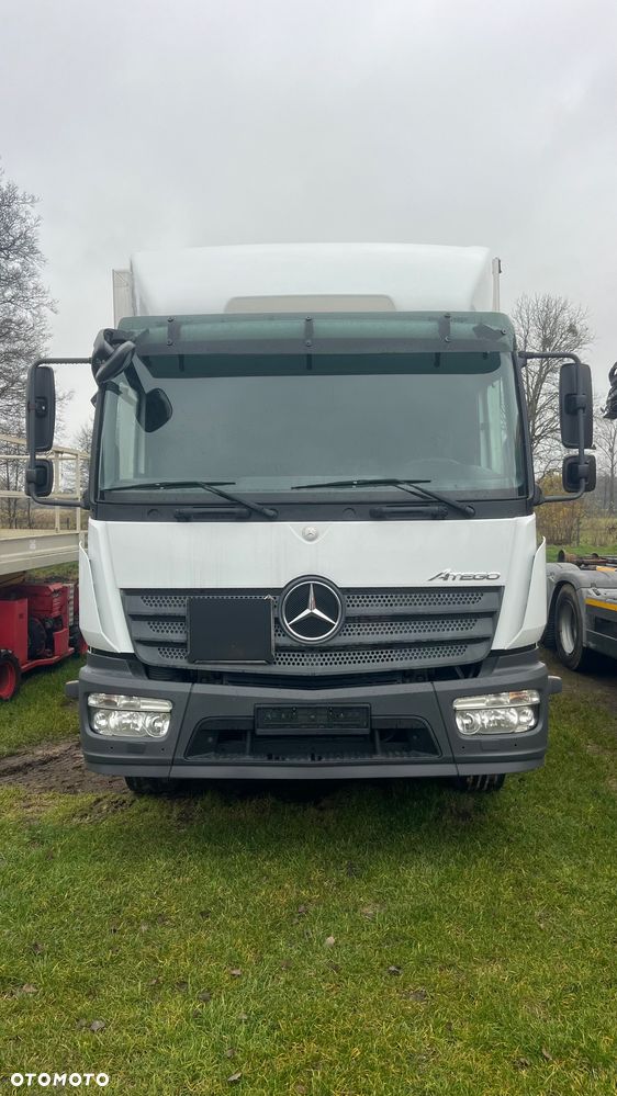 Mercedes-Benz 1524 (1624) ATEGO kontener , winda , otwierany bok, (chłodnia izoterma) - 3