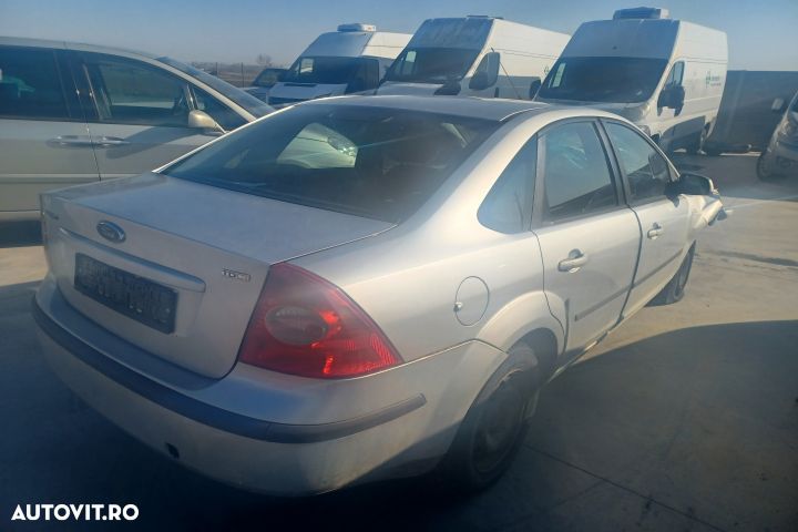 Rampa injectoare 9654590 9654592680 Ford Focus 2 [2004 - 2008] Sedan - 10