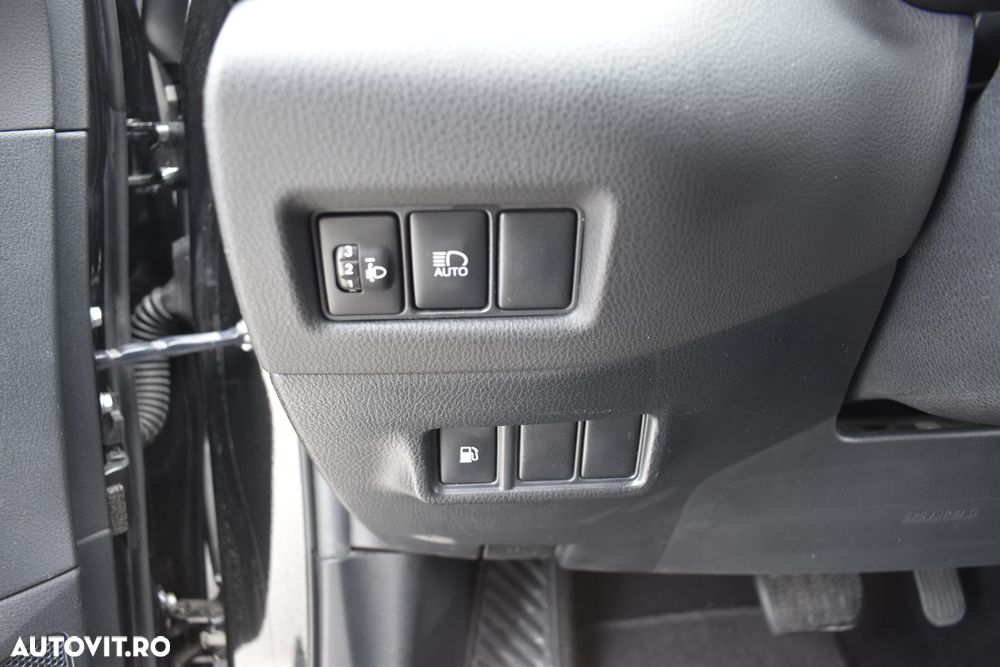Toyota C-HR Flow - 12