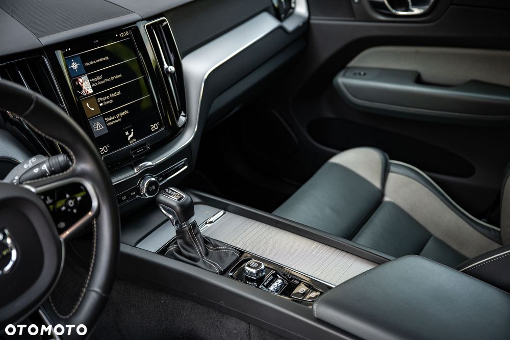 Volvo XC 60 D4 SCR R-Design - 23