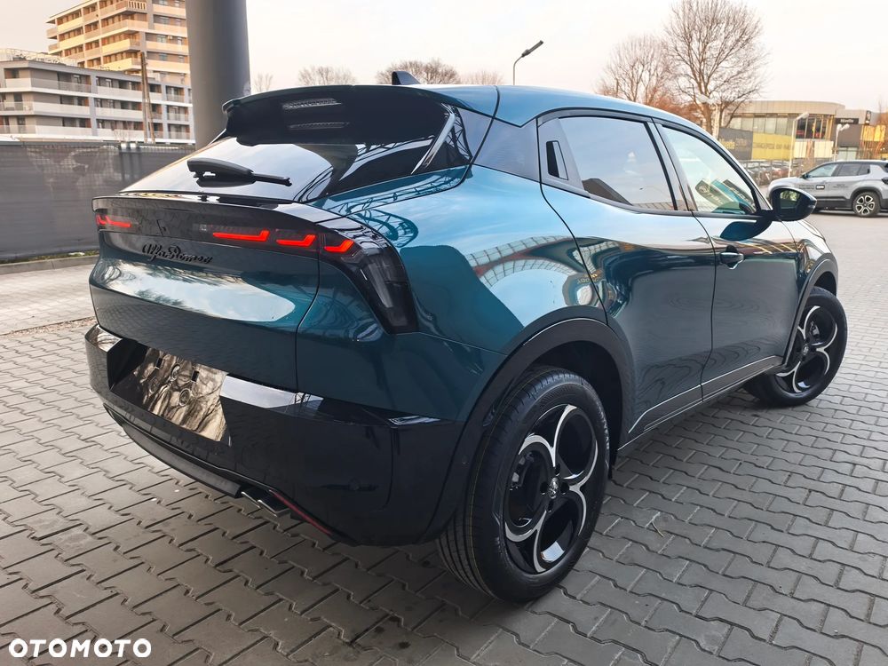 Alfa Romeo Junior 1.2 VGT Ibrida Ti - 2