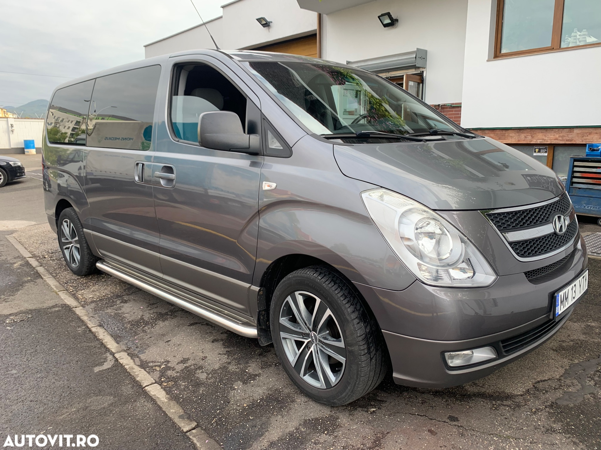 Hyundai H-1 2.5 CRDi Travel Comfort - 3
