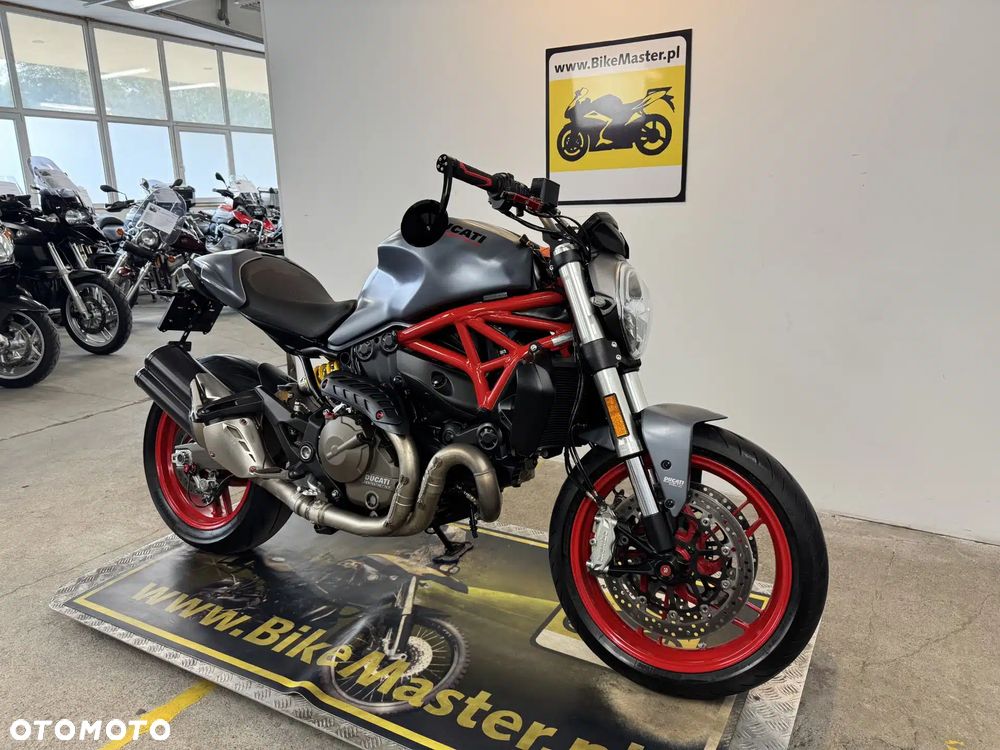 Ducati Monster - 3