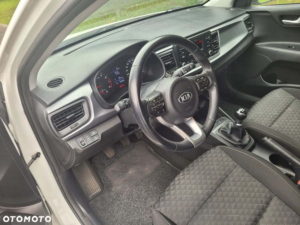 Kia Rio - 20