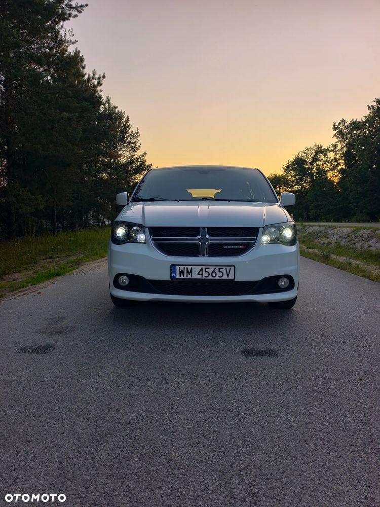 Dodge Grand Caravan - 1