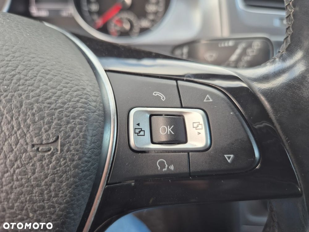 Volkswagen Golf - 12