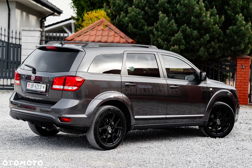 Fiat Freemont 2.0 Multijet Black Code AWD - 11