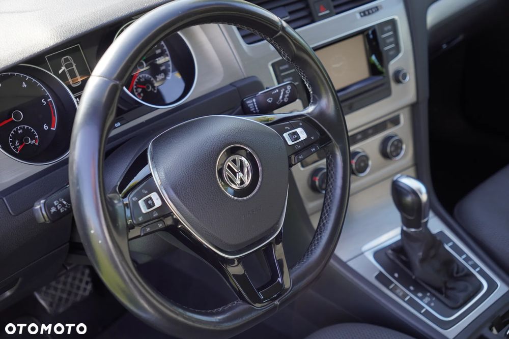 Volkswagen Golf 1.6 TDI BlueMotion Technology DSG Comfortline - 20