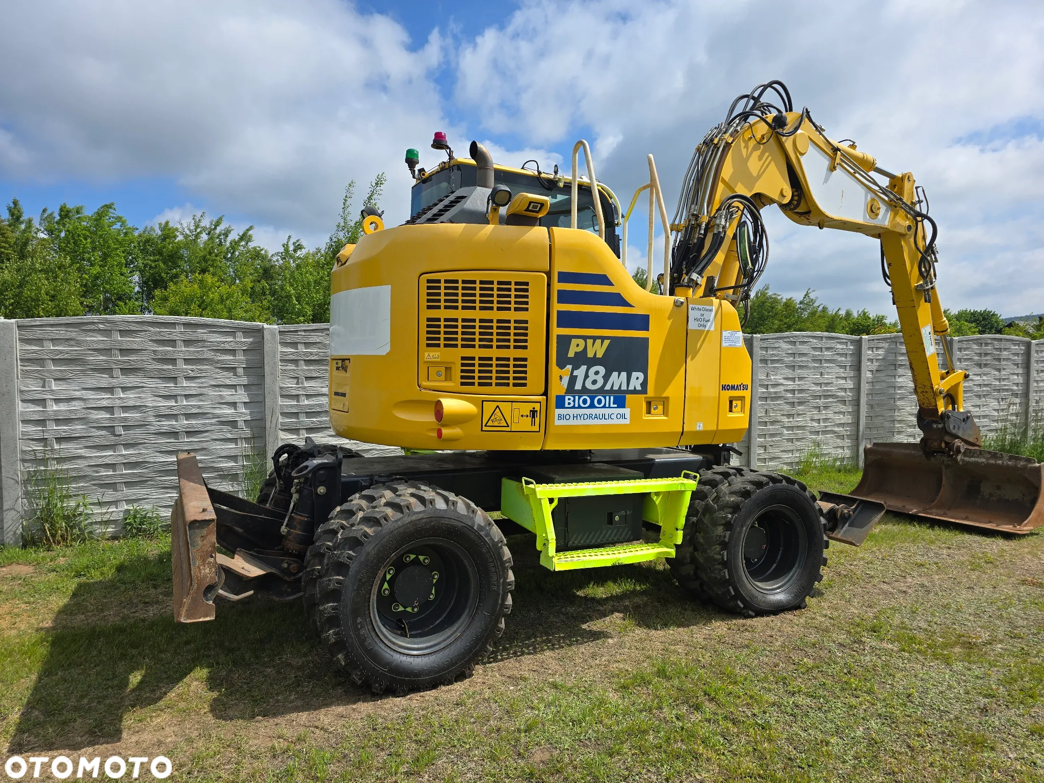 Komatsu - 4