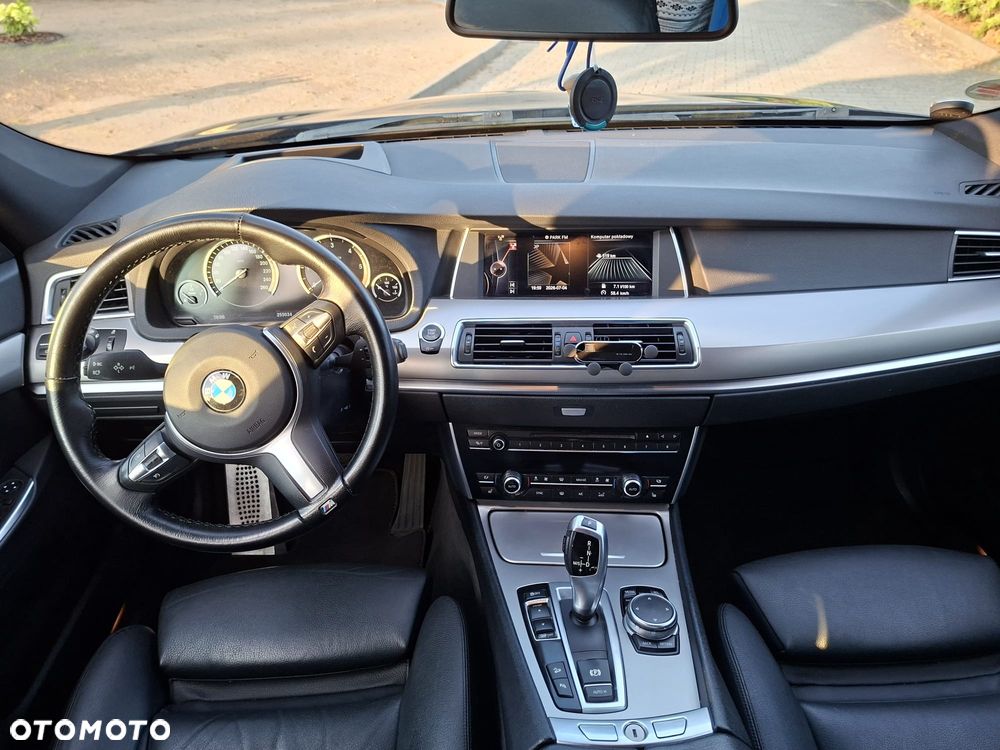 BMW 5GT - 5